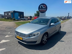 Volvo V60 - 2015 * 2.0 D3 R-Design * AUTOMAAT * 150PK * TOP CAR