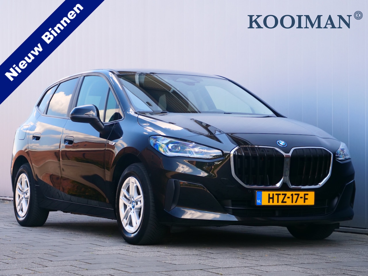 BMW 2-serie Active Tourer - 225e xDrive 245 Pk Automaat Navi / DAB / Camera / Apple Carplay - AutoWereld.nl