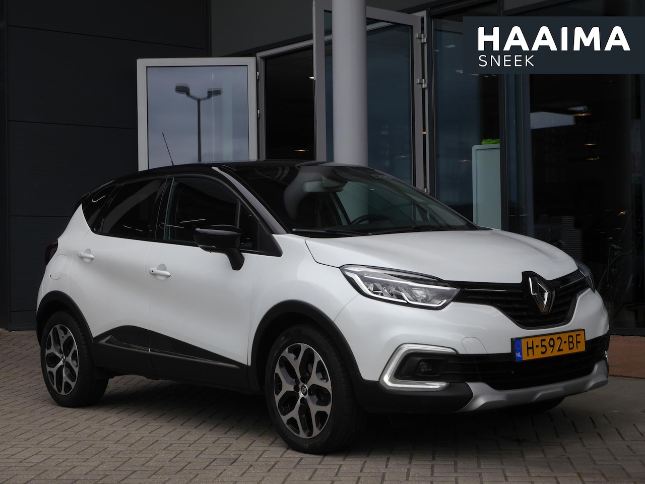 Renault Captur - 0.9 TCe Intens | Zwart dak | Navi | Climate control | Parkeersensoren | Lichtmetalen velge - AutoWereld.nl