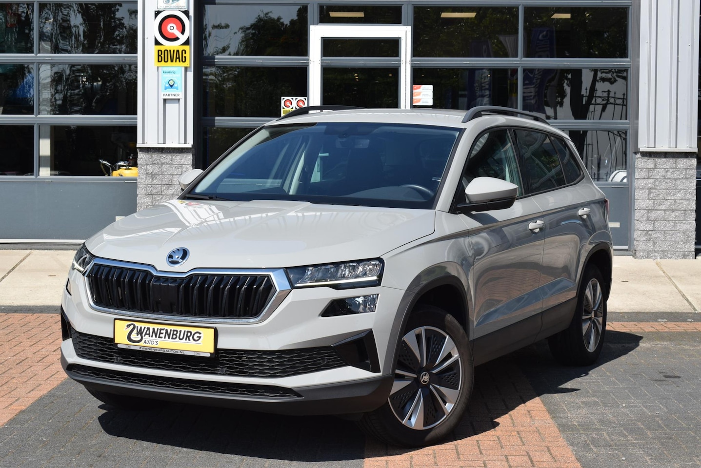 Skoda Karoq - 1.0 TSI Business Edition Carplay/Navi Airco Camera Km 54.500!! - AutoWereld.nl
