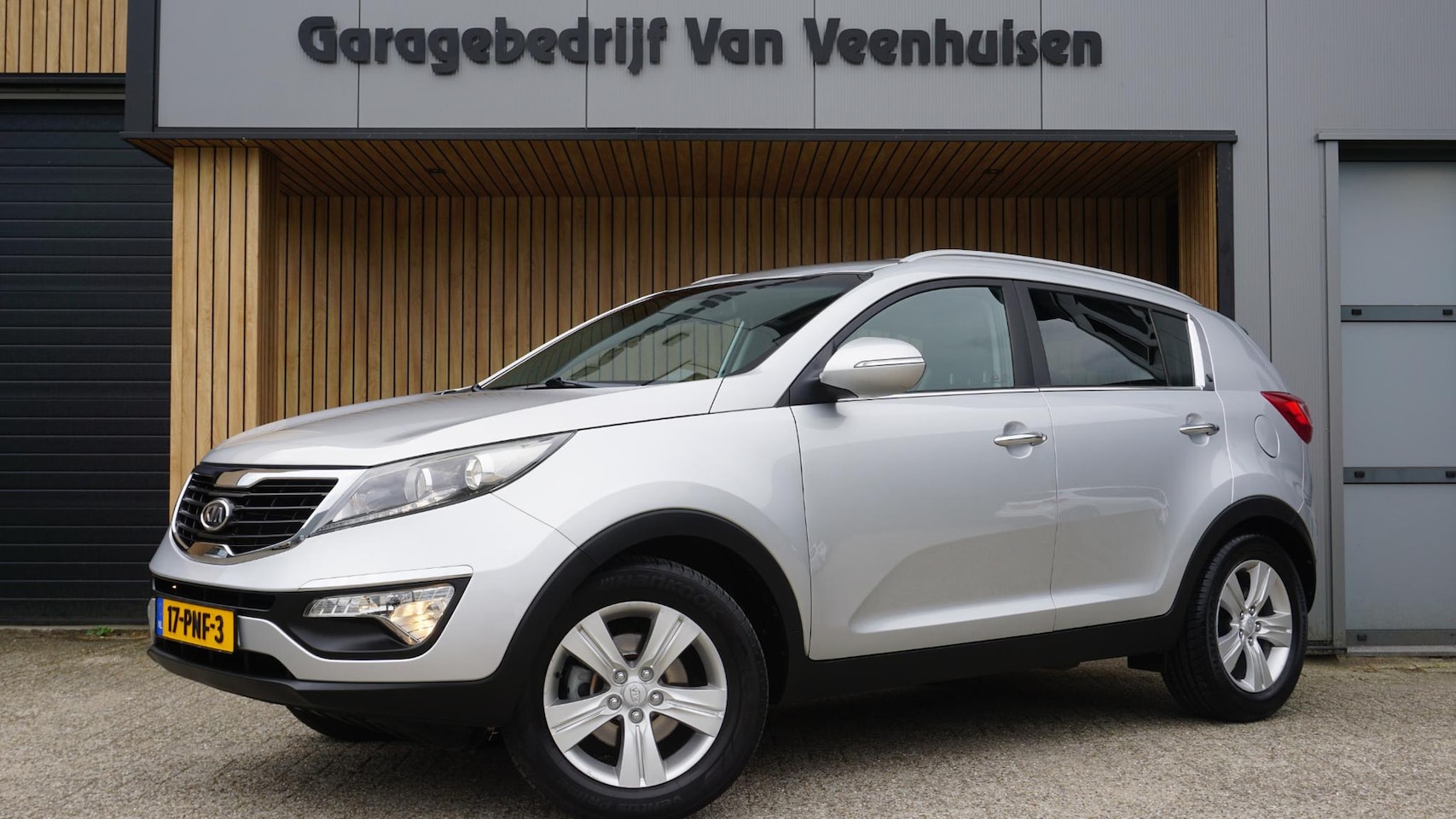 Kia Sportage - 2.0 163pk X-ecutive Plus Pack Automaat H-Leder 17inch LM Trekhaak Clima Cruise Control *NL - AutoWereld.nl
