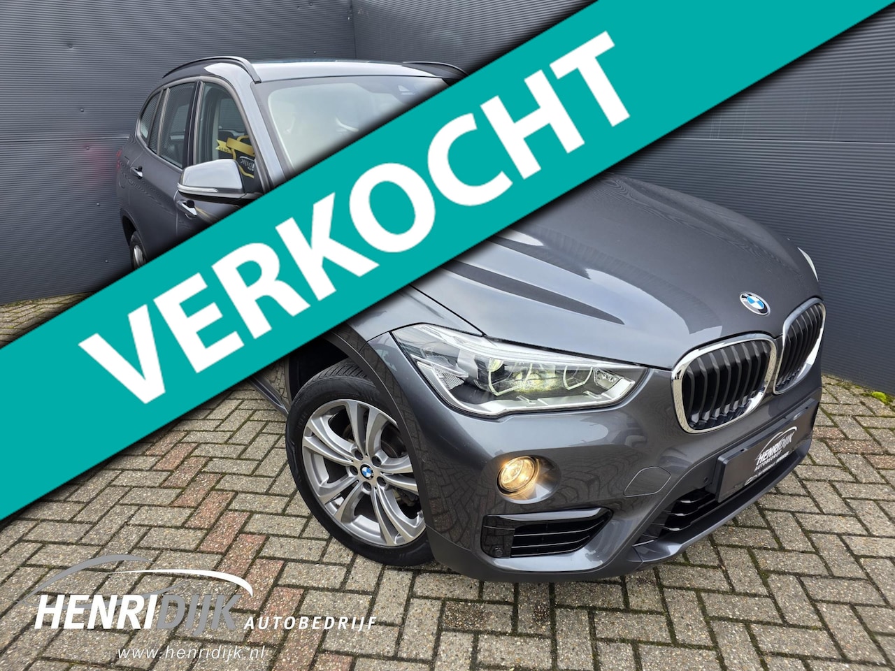 BMW X1 - SDrive18i Sport Line Automaat / Camera / Navi / Stoelverwarming / Clima / PDC - AutoWereld.nl
