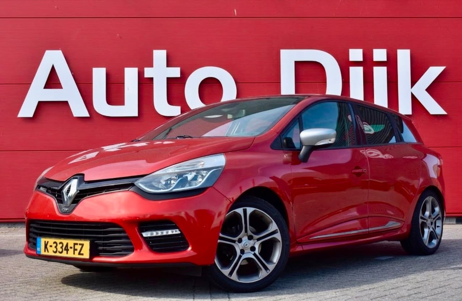 Renault Clio Estate - 1.2 GT Automaat | Pano | Leder | Keyless | Navi | Clima | Cruise | PDC | LMV - AutoWereld.nl