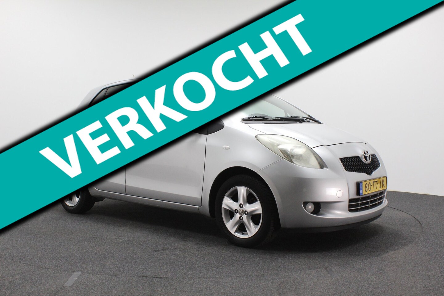 Toyota Yaris - 1.3 VVTi Luna | Climate control | Elektrische ramen | Sportvelgen | Parkeersensoren - AutoWereld.nl