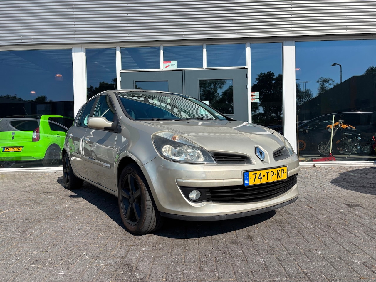 Renault Clio - 1.6-16V Initiale 1.6-16V Initiale - AutoWereld.nl