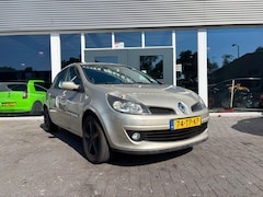Renault Clio - 1.6-16V Initiale