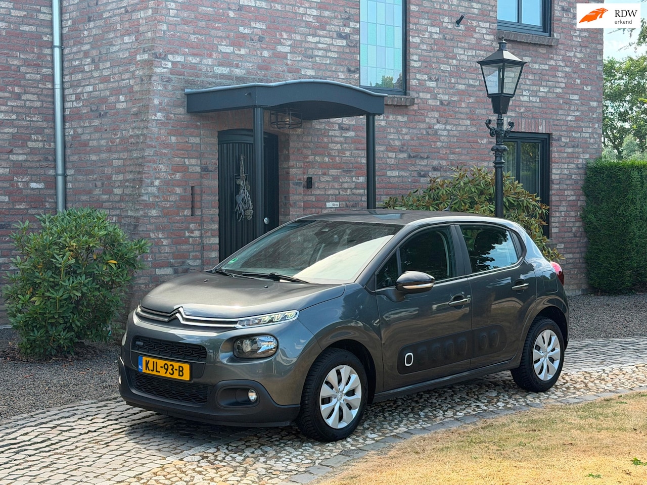 Citroën C3 - 1.2 PureTech Feel Navi Clima Cruise PDC - AutoWereld.nl