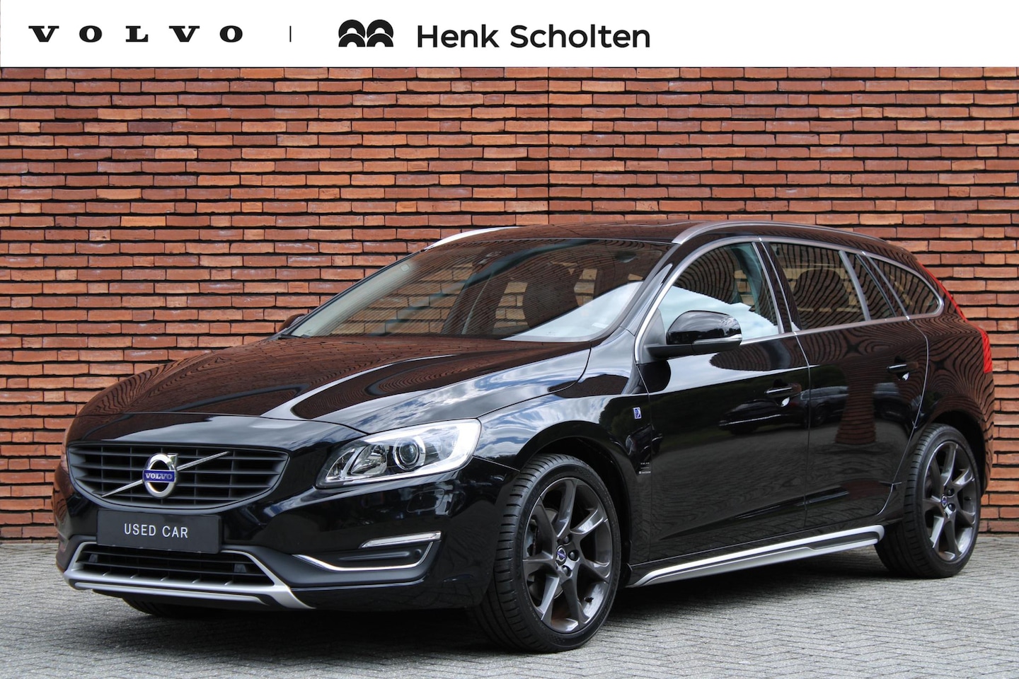 Volvo V60 - T3 Automaat Ocean Race | Standkachel | Panoramisch Schuif-/Kanteldak | Park Assist & Camer - AutoWereld.nl