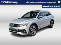 Volkswagen Tiguan - 1.4 TSI eHybrid R-Line / AUTOMAAT/ 245 PK/ 2X R-LINE/ PANO/ TREKHAAK/ CAMERA/ KEYLESS/ IQ.