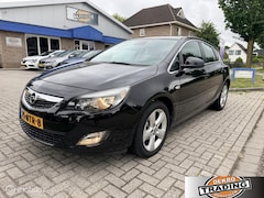 Opel Astra - 1.6 Sport clima trekhaak stoelverwarming