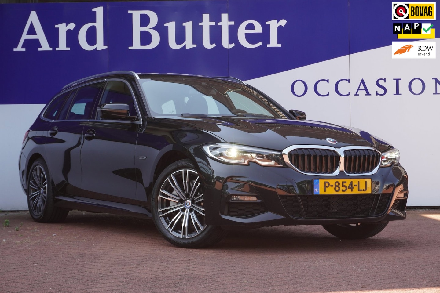 BMW 3-serie Touring - 330e xDrive M-Sport M 50 Jahre Edition 292PK+Volleder+Elek-Klep+Keyless+Breed-Navi+Flipper - AutoWereld.nl