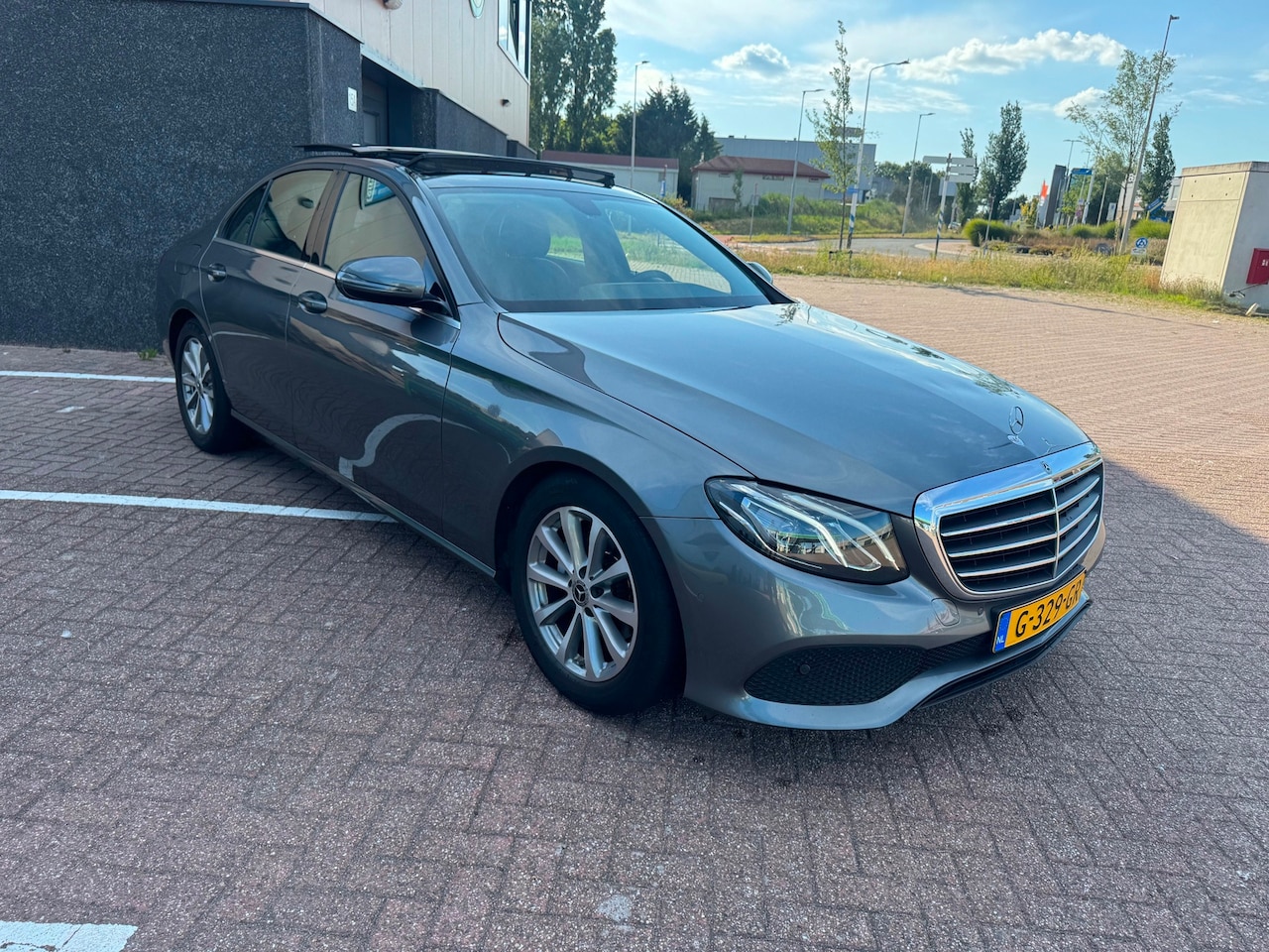 Mercedes-Benz E-klasse - 200 d FACELIFT XENON/PANO/CLIMA - AutoWereld.nl