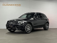 Mercedes-Benz GLC-klasse - 300e 4MATIC AMG-line Trekhaak | Open dak | Burmester | Stoelverwarming | Sfeerverlichting