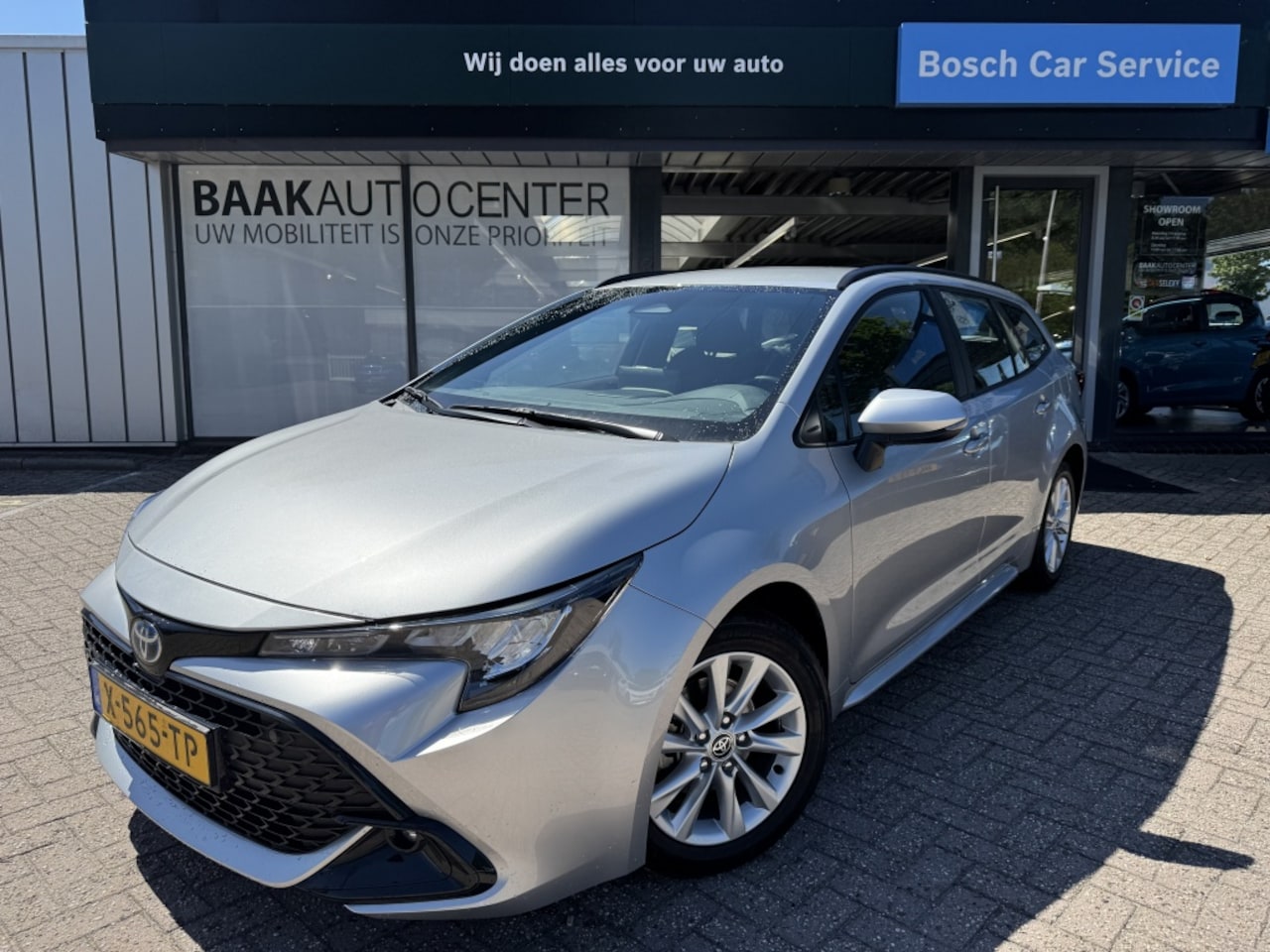 Toyota Corolla Touring Sports - Hybrid 140 Active | Camera | Climate - AutoWereld.nl