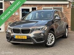 BMW X1 - sDrive20i Centennial High Executive|Afneembare Trekhaak|Camera|Stoelverwarming|Sportstoele