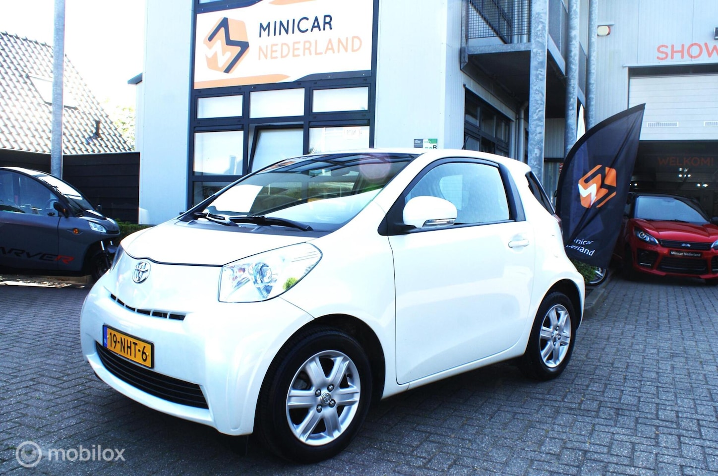 Toyota iQ - 1.0 VVTi Comfort 48278KM!! 2010 Dealer onderhouden - AutoWereld.nl