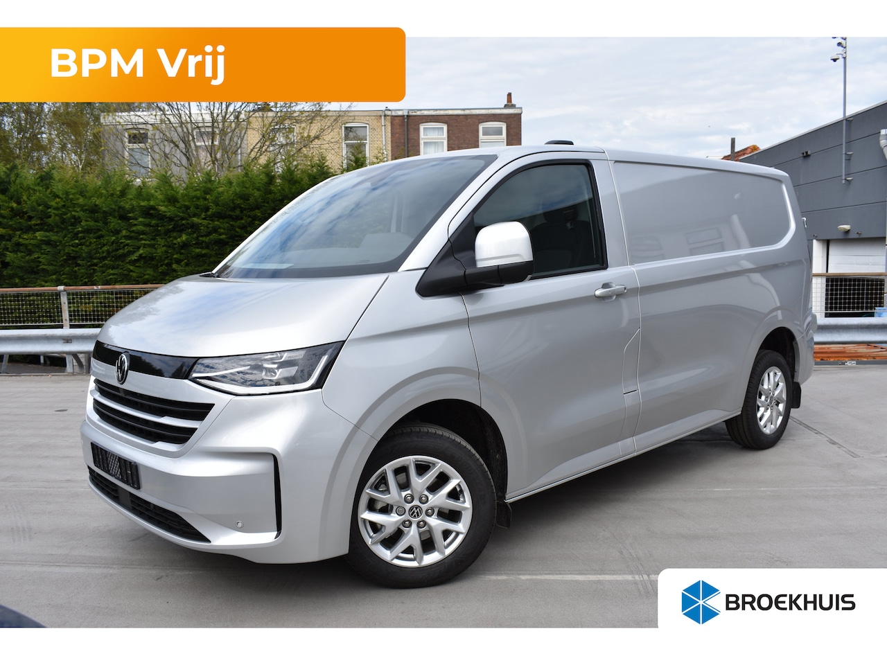 Volkswagen Transporter - 2.0 TDI 170PK Automaat L1 28 Bulli | CAMERA | NAVI | MATRIX LED | APP.CONNECT | STOEL.VERW - AutoWereld.nl