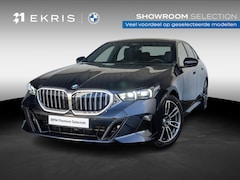 BMW 5-serie - Sedan 520i | M Sportpakket | Innovation Pack | Stuurwielrand verwarmd | Comfort Access | P