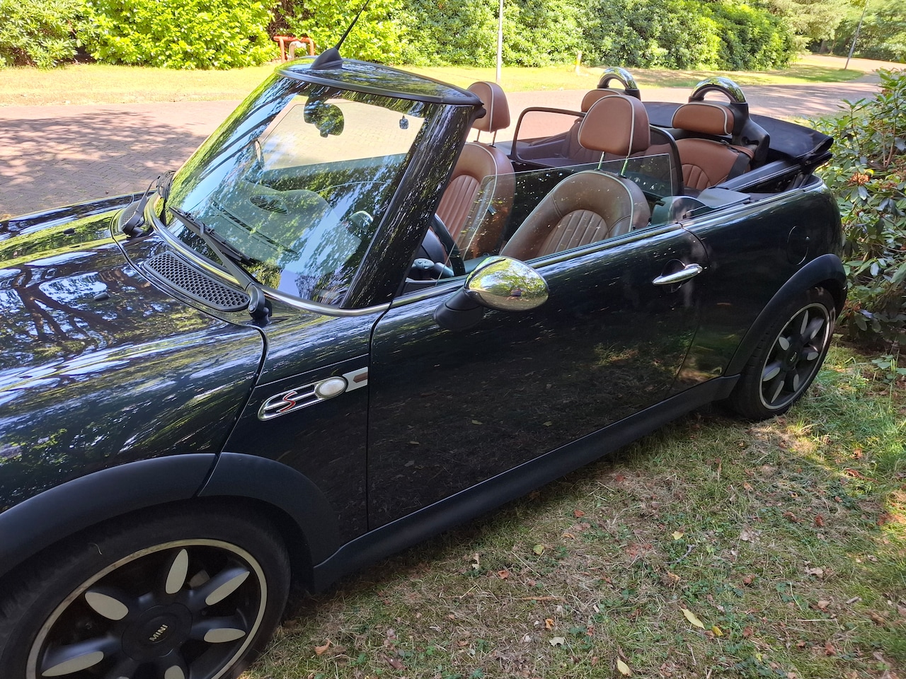 MINI Cabrio - 1.6 Cooper S Sidewalk Cabrioletkap waterdicht, cruise-control, stoelverwarming, Apple car-play installatie. - AutoWereld.nl