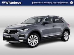Volkswagen T-Roc - 1.5 TSI Sport / Digitaal dashboard / Navigatie / App connect / Camera / Parkeersensoren V+