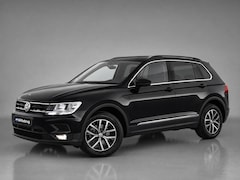Volkswagen Tiguan - 1.5 TSI ACT Comfortline / Navigatie / Parkeersensoren V+A / Zwenkbare trekhaak / Climate c