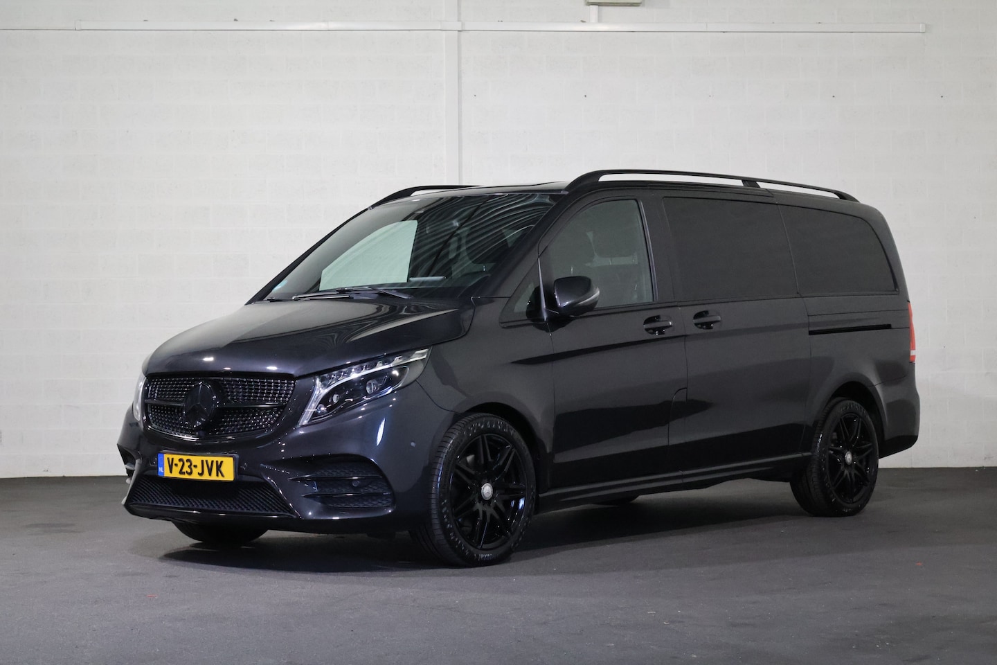 Mercedes-Benz V-klasse - 300d Edition AMG-Line DC - AutoWereld.nl