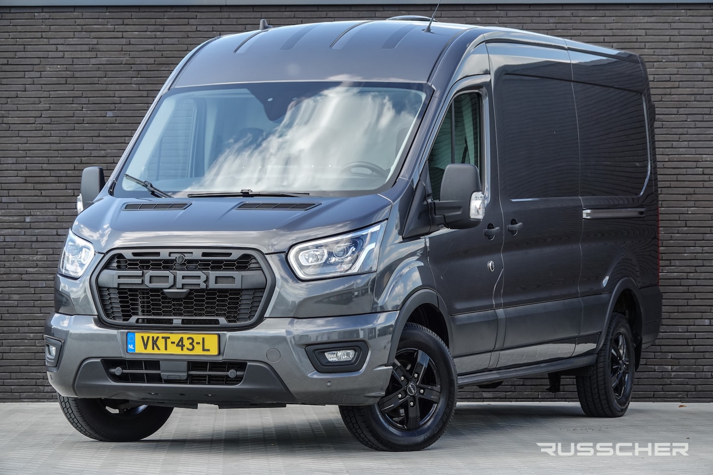 Ford Transit - L3H2 2.0Tdci 185Pk | Limited | RWD | 3.500Kg trekgewicht | 2xSchuifdeur | Achteruitrijcame - AutoWereld.nl