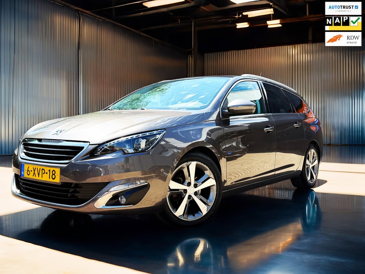 Peugeot 308 SW - 1.2 e-THP Première Pano_distributieriem vervangen - AutoWereld.nl