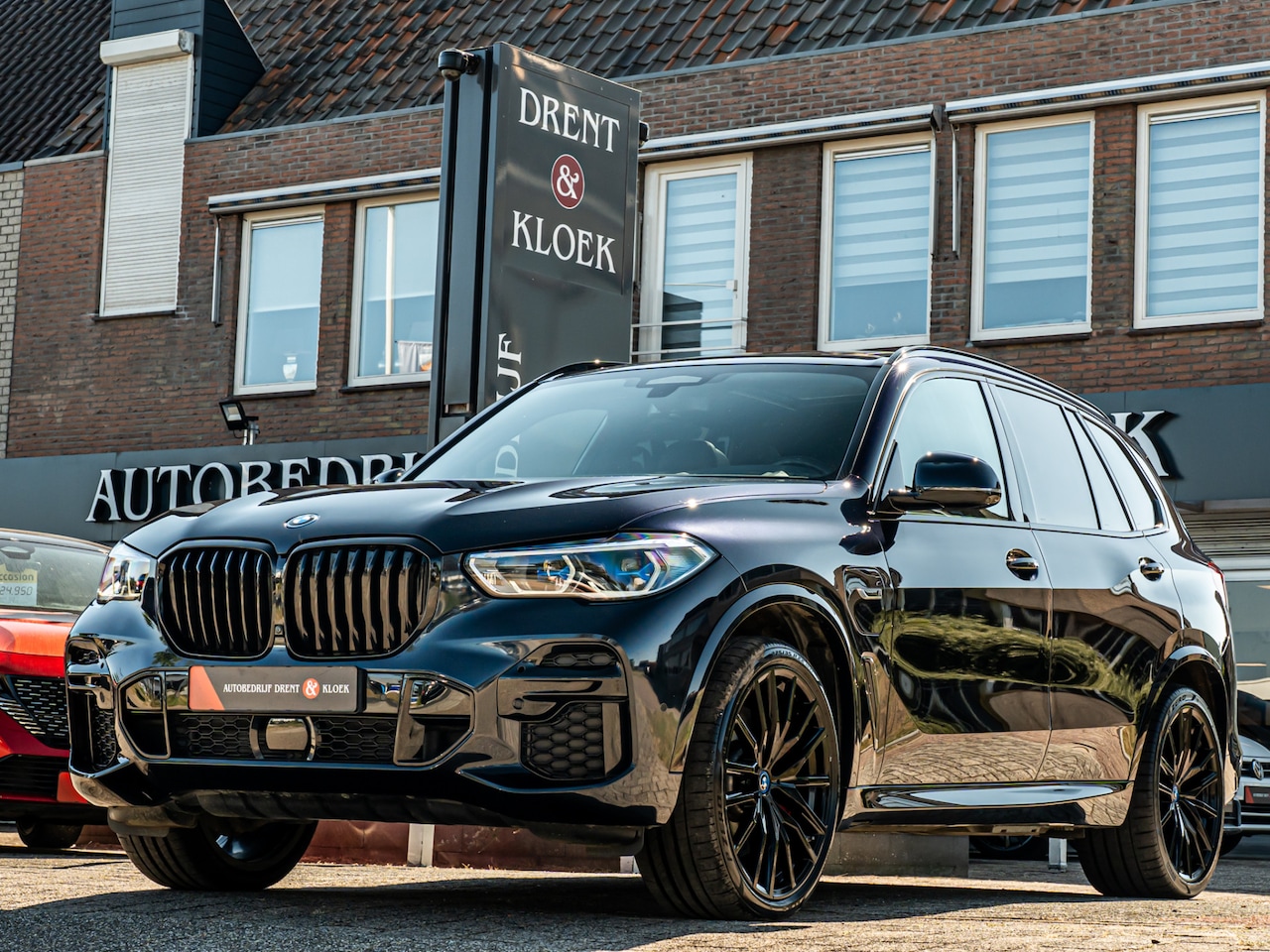 BMW X5 - xDrive45e High Exe M-Sport LASER PANO HUD 22 INCH 360 CAMERA BOMVOL!!! - AutoWereld.nl