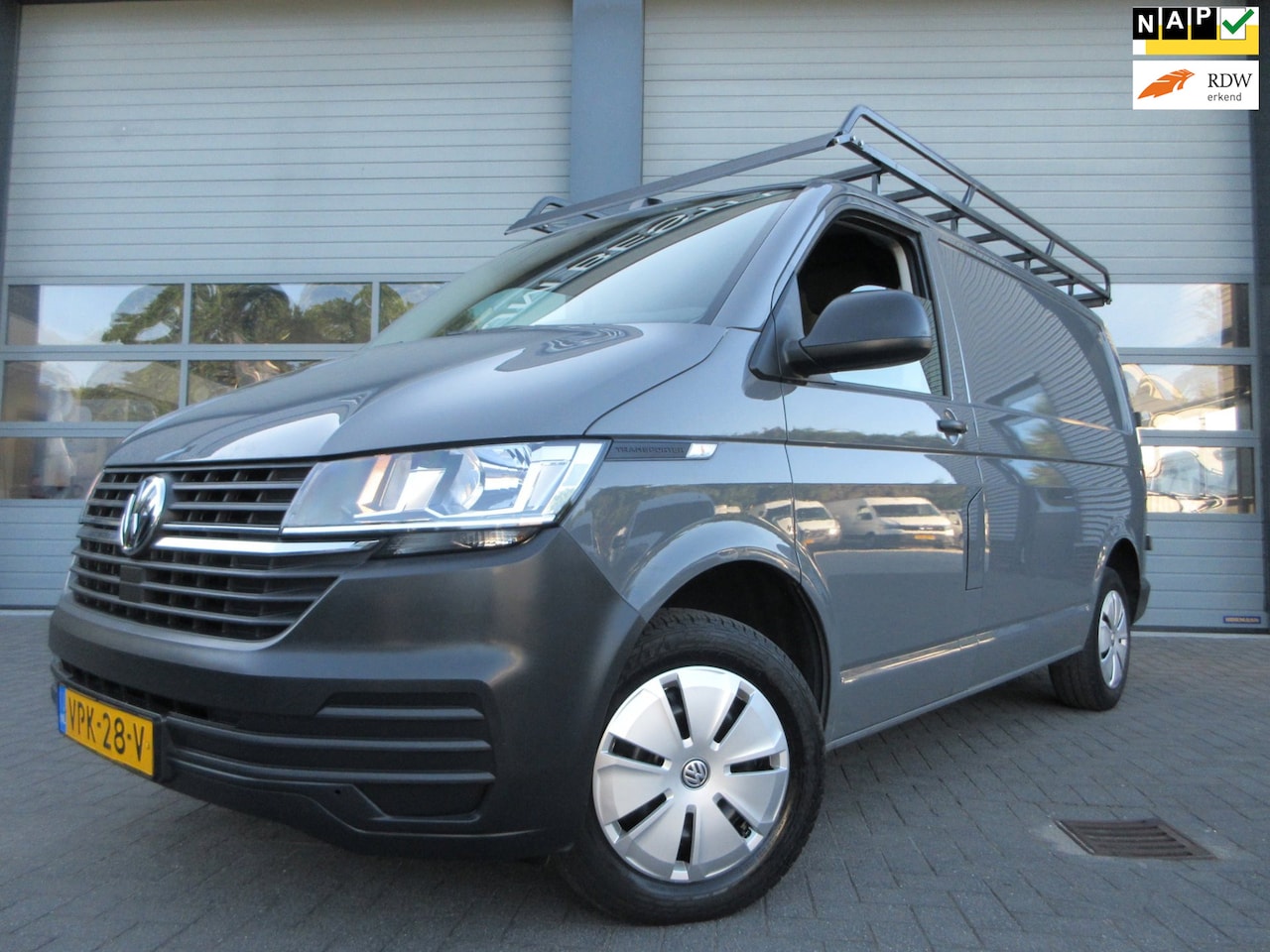 Volkswagen Transporter - 2.0 tdi, L1, Airco, 3-Zits, Cruisecontrol, Imperaal, PDC. - AutoWereld.nl