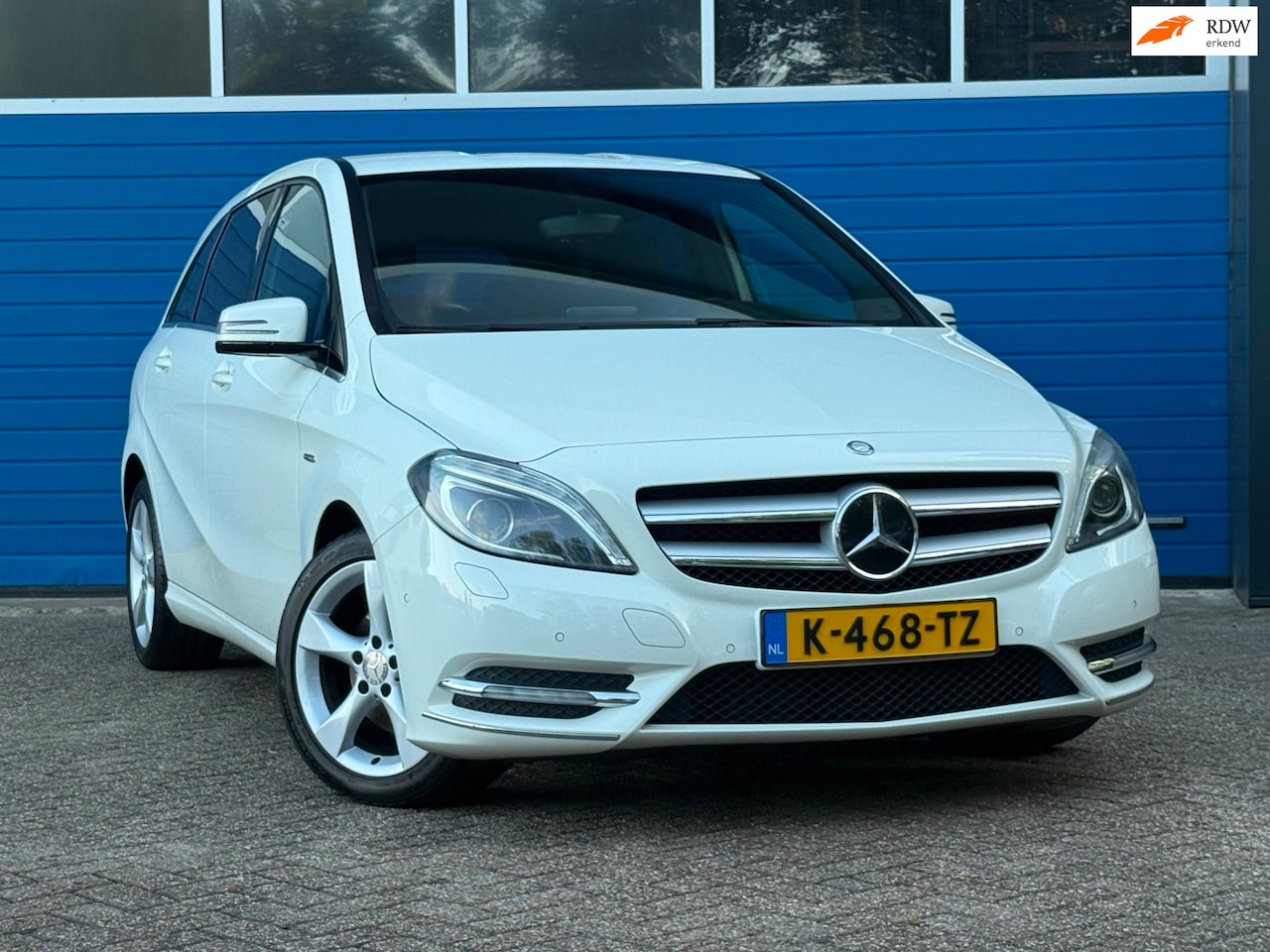 Mercedes-Benz B-klasse - 180 Ambition|Automaat|Climate|Navi. - AutoWereld.nl