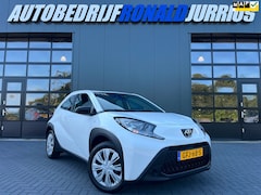 Toyota Aygo X - 1.0 VVT-i MT Play NL.Auto/Carplay/Camera/Led/Airco/Navigatie/1Ste Eigenaar/Dealer Onderhou