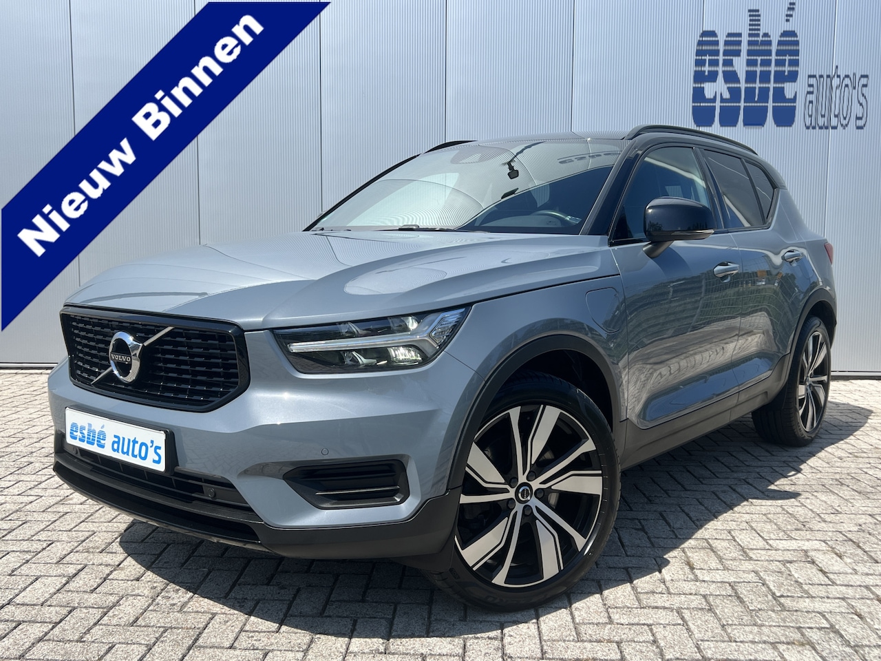Volvo XC40 - 1.5 T4 211 Pk Recharge R-Design Navigatie Sporstoelen 20 Inch Velgen Camera Carplay Stoel - AutoWereld.nl