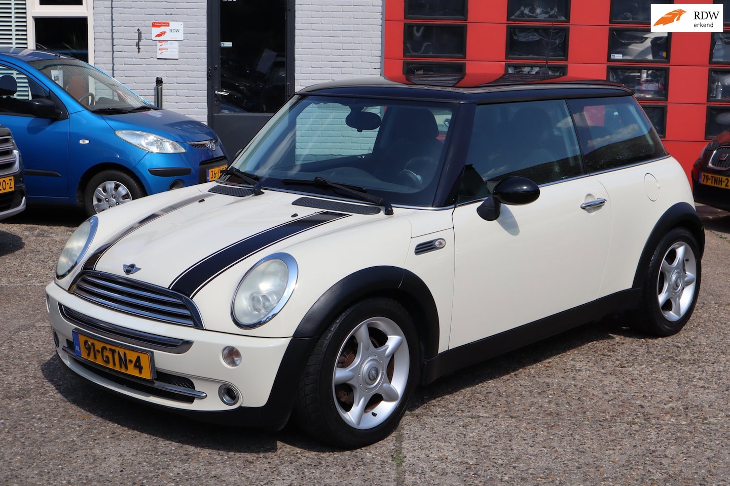 MINI 3-Deurs - 1.6 Cooper Pepper , AIRCO, LM VELG , NWE APK - AutoWereld.nl