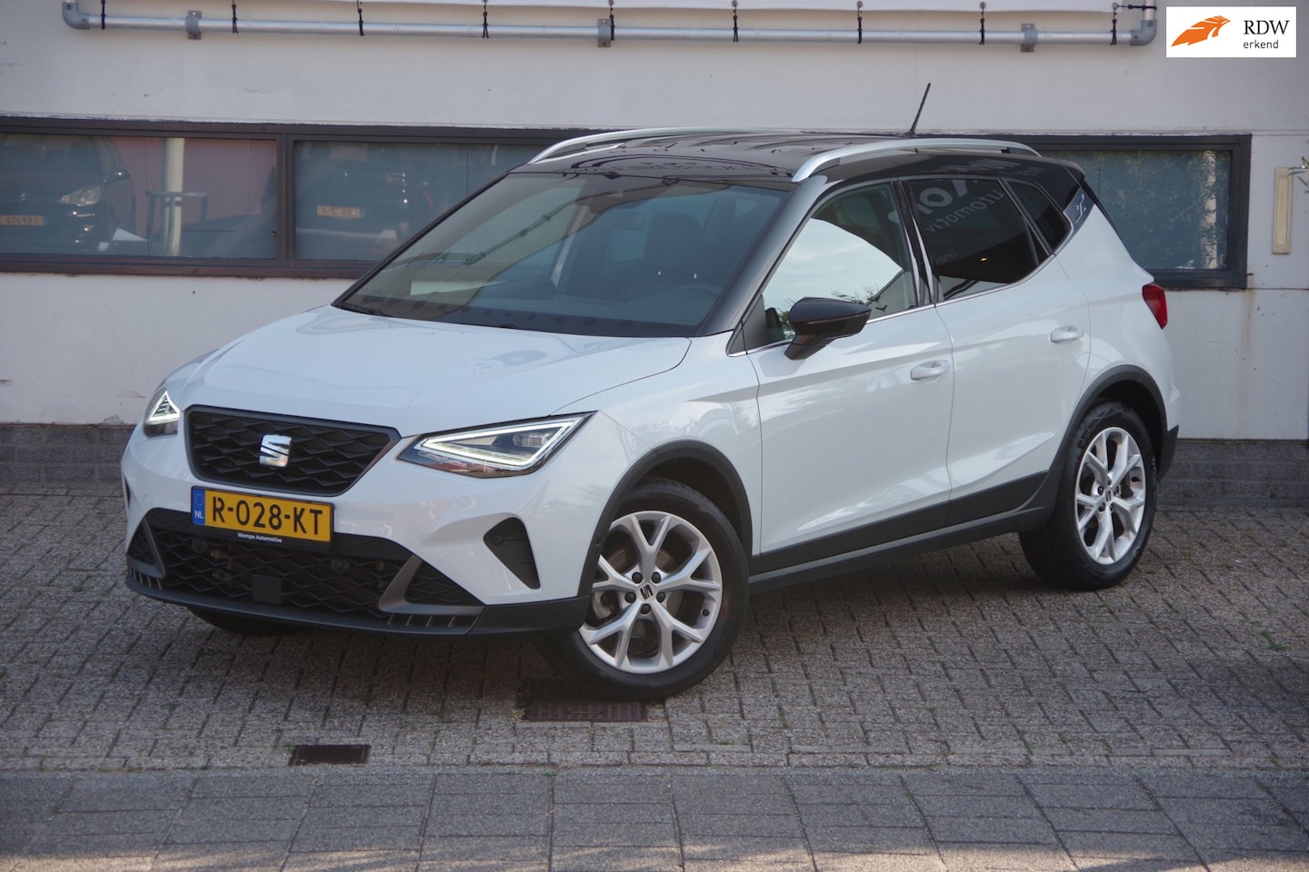 SEAT Arona - 1.5 TSI EVO FR Business Intense |150 PK| Led| Carplay| - AutoWereld.nl