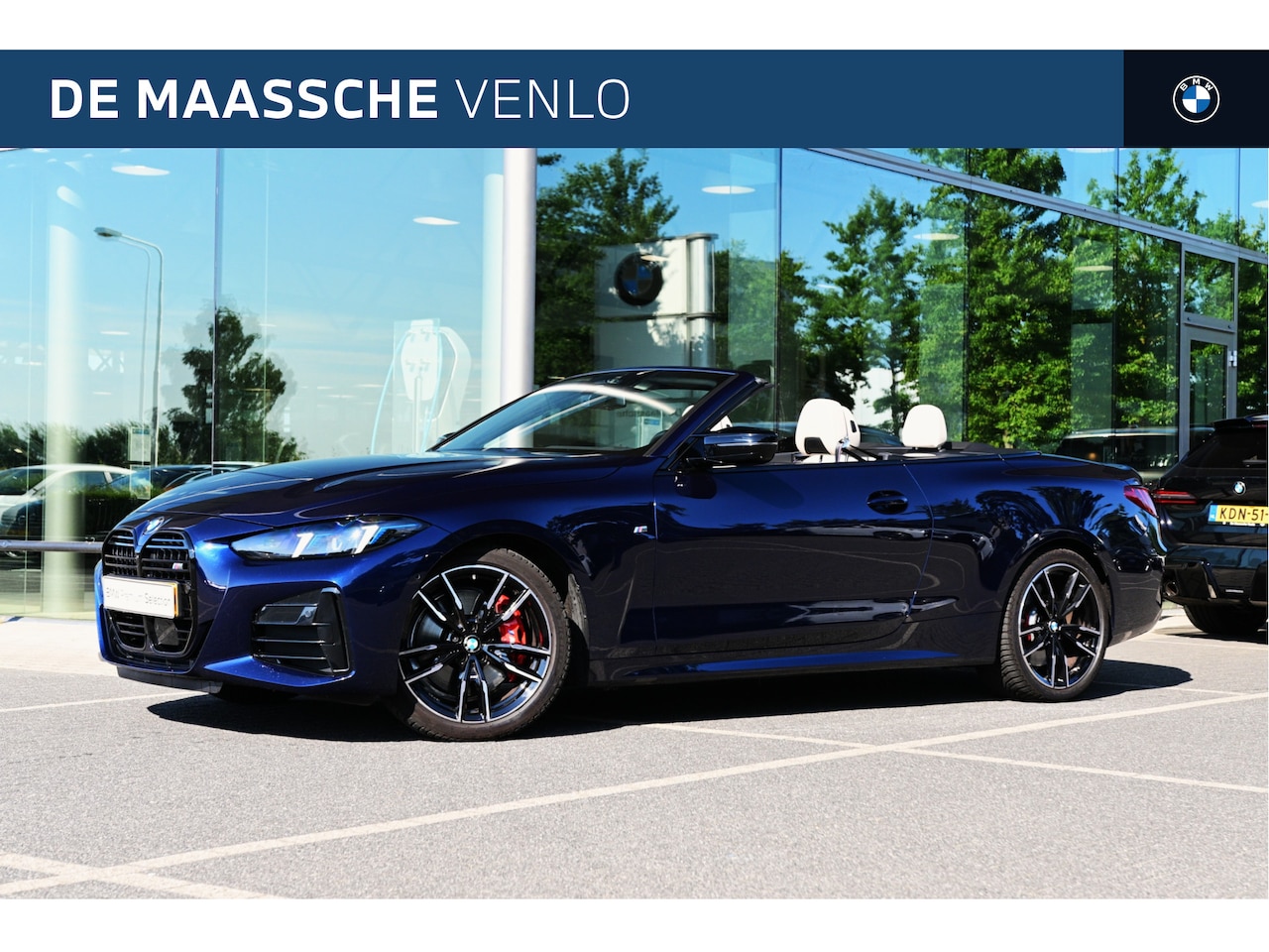 BMW 4-serie Cabrio - M440i xDrive Automaat / Trekhaak / Air Collar / Head-Up / Comfort Access / Parking Assista - AutoWereld.nl