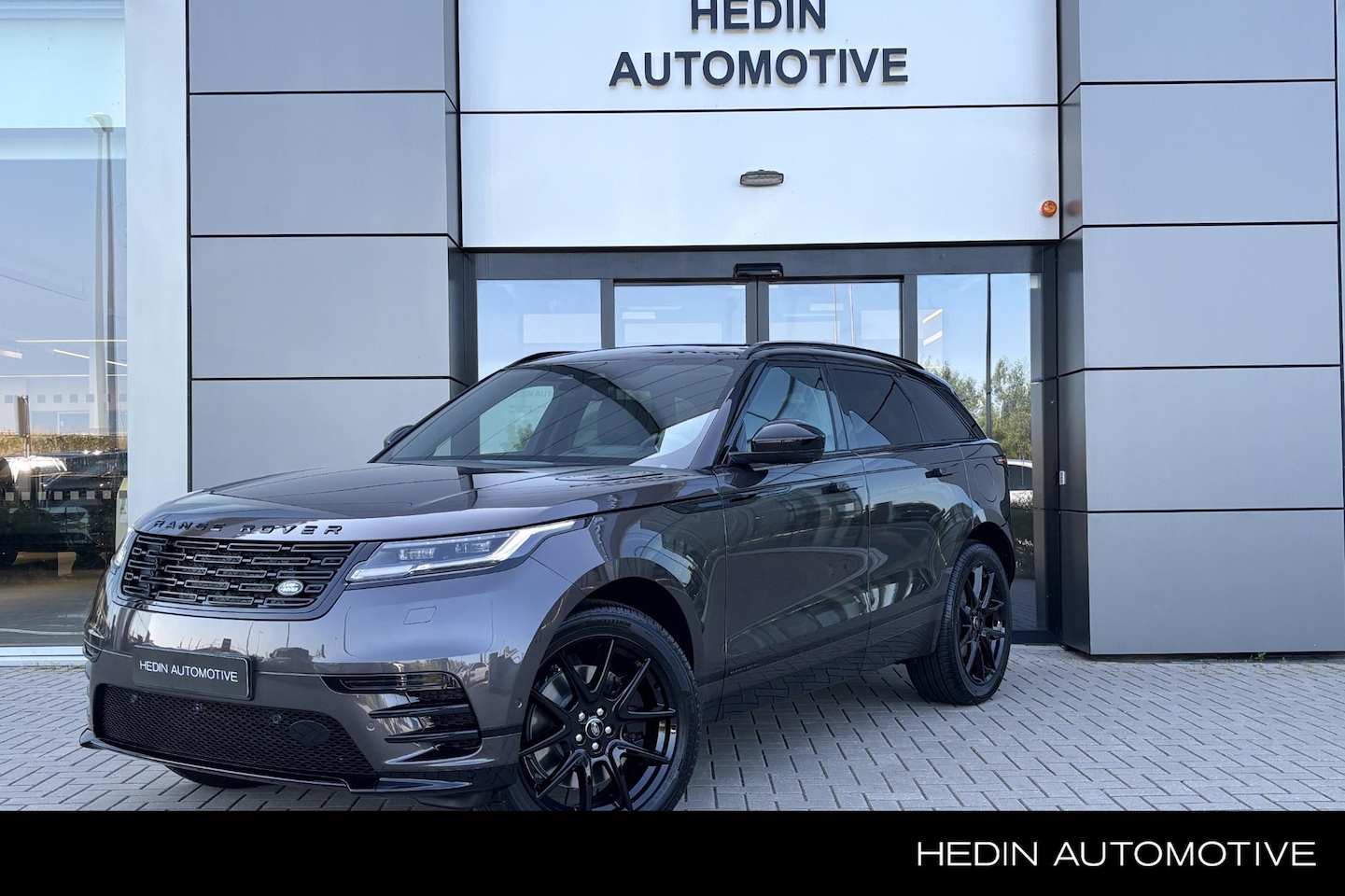 Land Rover Range Rover Velar - P400e Belgravia Edition l Charente Grey l 21" Gloss Black l Black Pack l - AutoWereld.nl