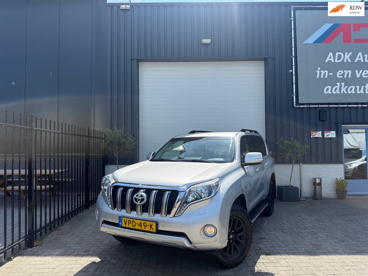 Toyota Land Cruiser - 3.0 D-4D-F VX High Roof Window Van EX BTW/BOMVOL - AutoWereld.nl