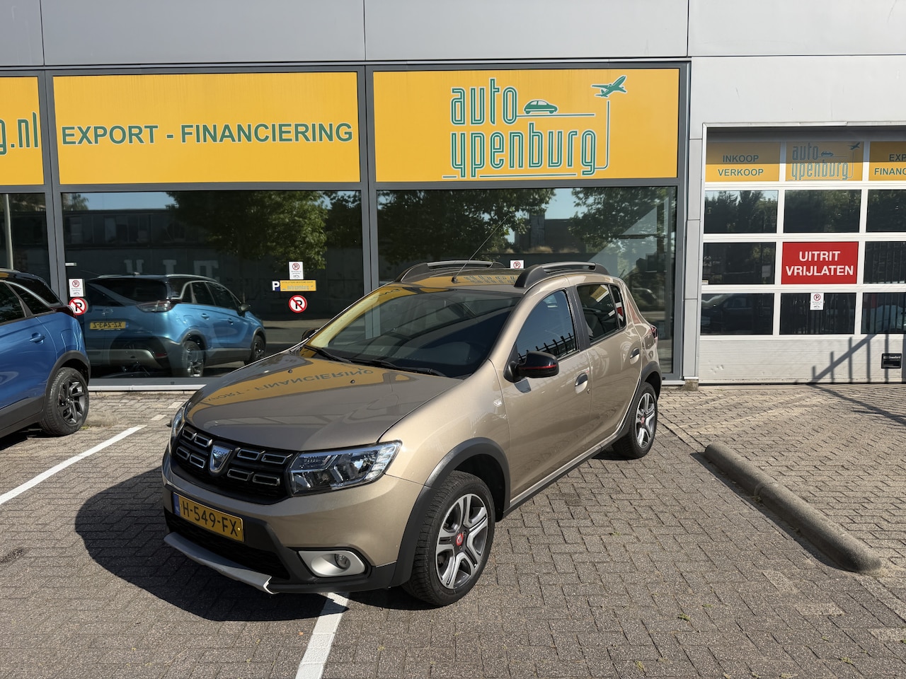 Dacia Sandero - 0.9 TCe Tech Road * Airco* Navigatie * PDC * Cruisecontroll * - AutoWereld.nl