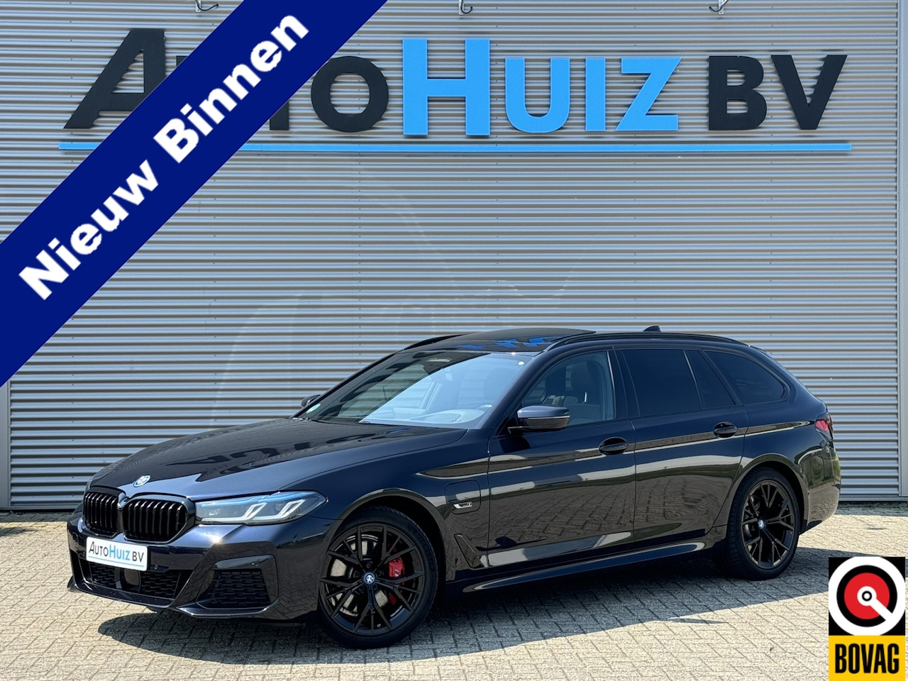 BMW 5-serie Touring - 530e High Executive M Sport Panoramadak Trekhaak Harman-Kardon Carplay 19 inch Laser Licht - AutoWereld.nl