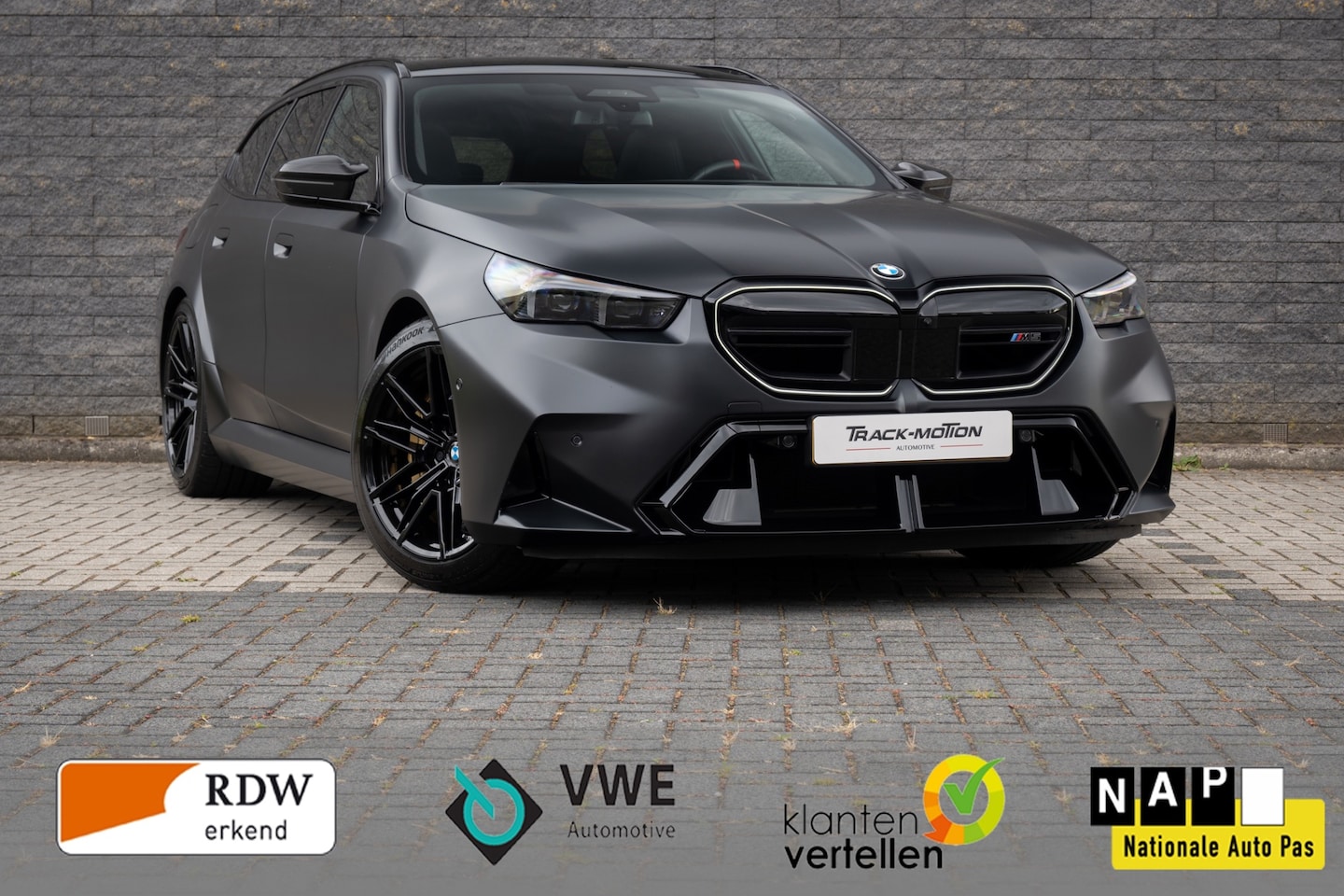 BMW 5-serie Touring - M5 Matt zwart Pano keramisch Xpel - AutoWereld.nl