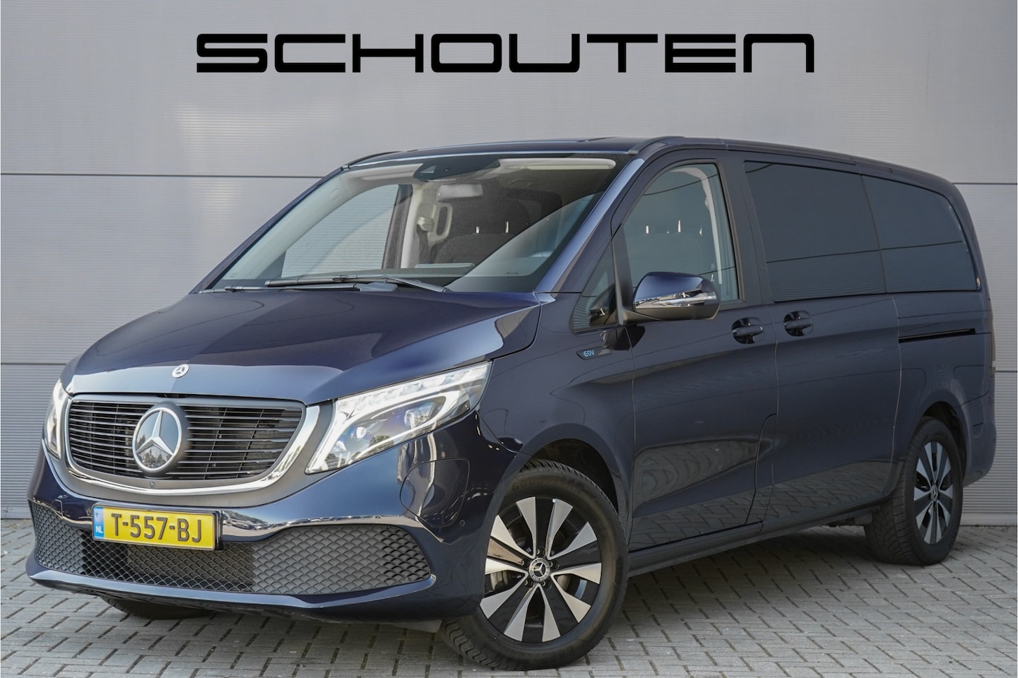 Mercedes-Benz EQV - 300 L2 90 kWh 8-Pers Luchtvering ACC 360° Elek Schuifdeur LED - AutoWereld.nl
