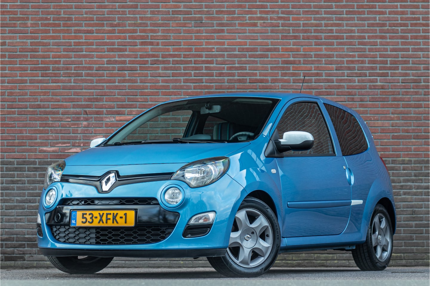Renault Twingo - 1.2-16V Collection 1.2 16V Collection, **RIJKLAAR**, Origineel NL, Airco, Cruise control. - AutoWereld.nl