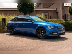 Skoda Superb Combi - 1.4 TSI iV Sportline Business 218 PK Elek.Trekhaak Keyless ACC Camera 18''