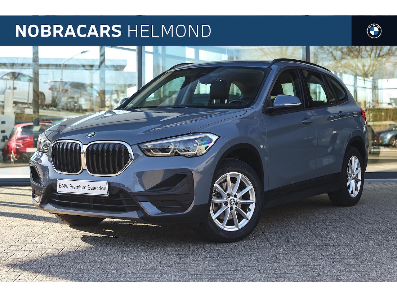 BMW X1 - sDrive18i High Executive / Adaptieve LED / Head-Up / Stoelverwarming / Park Assistant / Na - AutoWereld.nl
