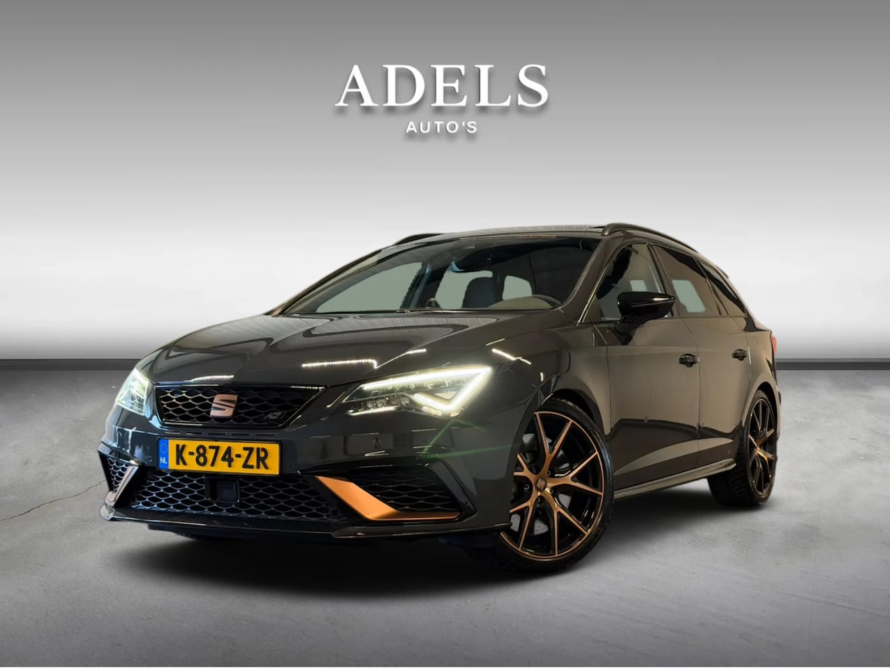 SEAT Leon ST - 2.0 TSI 4DRIVE CUPRA 300 R Carbon Panodak Bucketseats Beats Audio Brembo Virtual - AutoWereld.nl