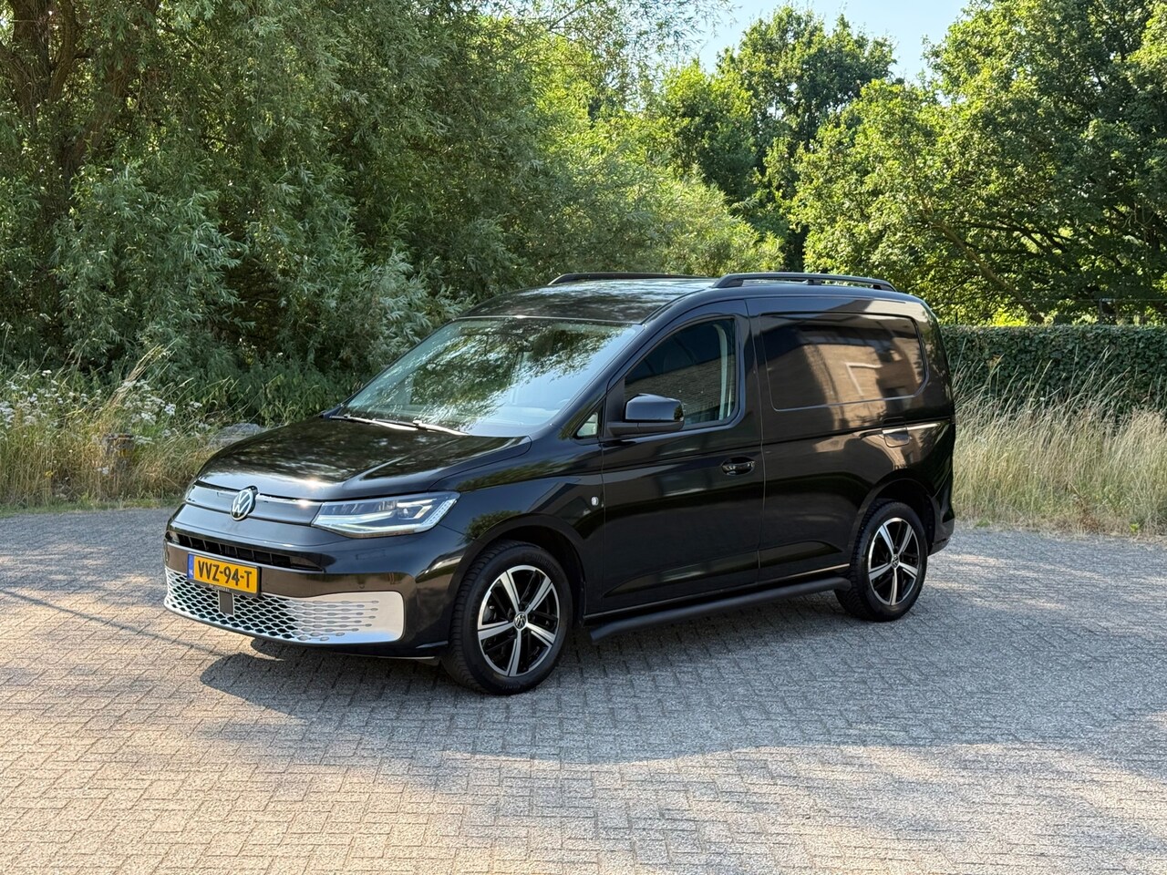 Volkswagen Caddy Cargo - 2.0 TDI DSG I 75 EDITION I LED I LEER I CARPLAY I 1E EIG I MOOI - AutoWereld.nl