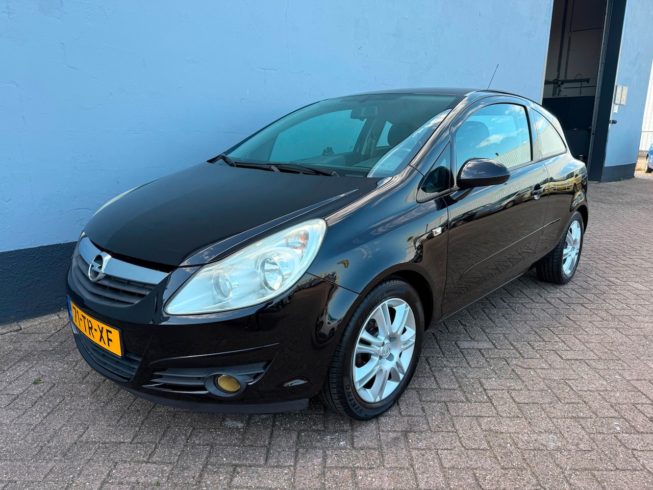 Opel Corsa - 1.2-16V Cosmo - Trekhaak - Airco - AutoWereld.nl