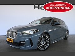 BMW 1-serie - 120i Automaat High Executive M-Pakket Navigatie Panoramdak Carplay LED Inruil Mogelijk