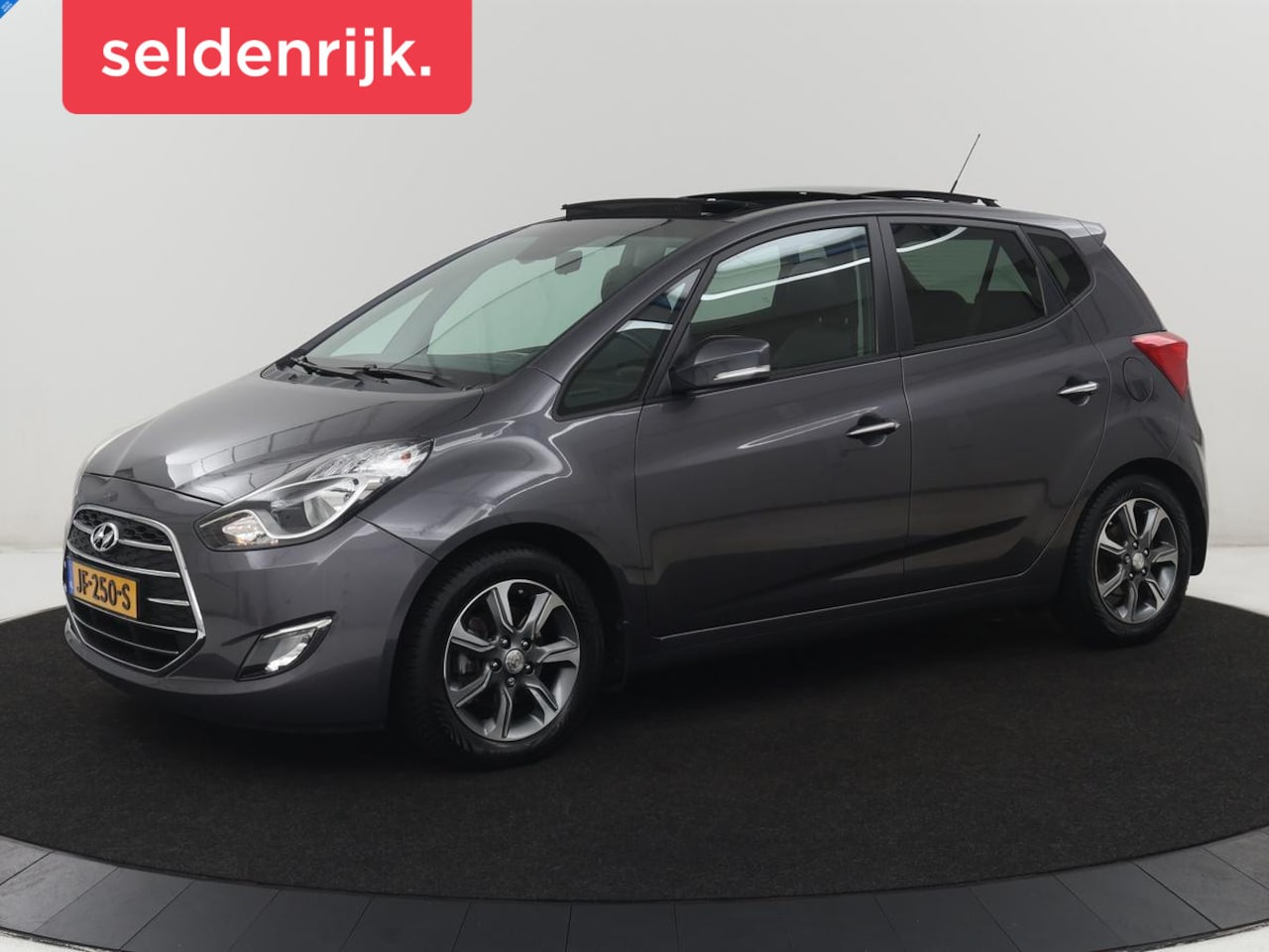 Hyundai ix20 - 1.6i Premium | Panoramadak | Stoel & Stuurverwarming | Trekhaak | Airco | Bluetooth | Came - AutoWereld.nl